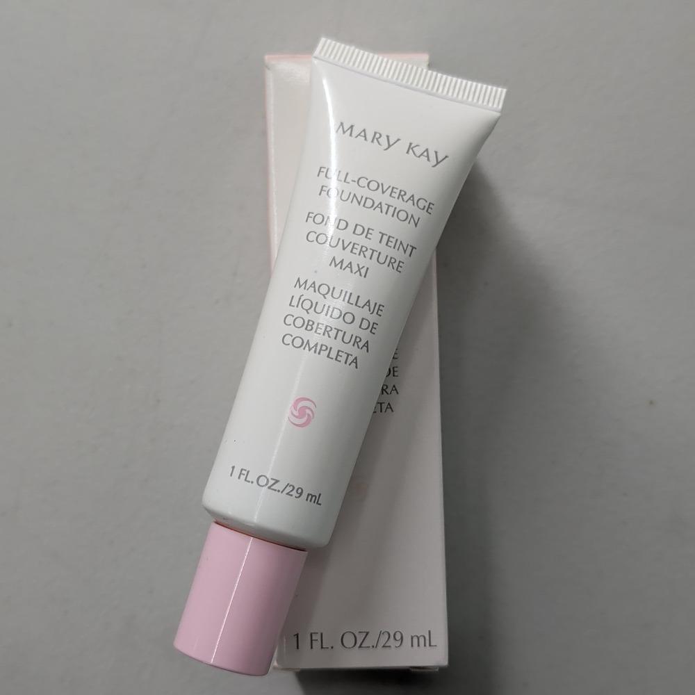 Mary Kay Full Coverage Foundation Beige 302 Normal to Dry Skin 1 Fl oz 367200